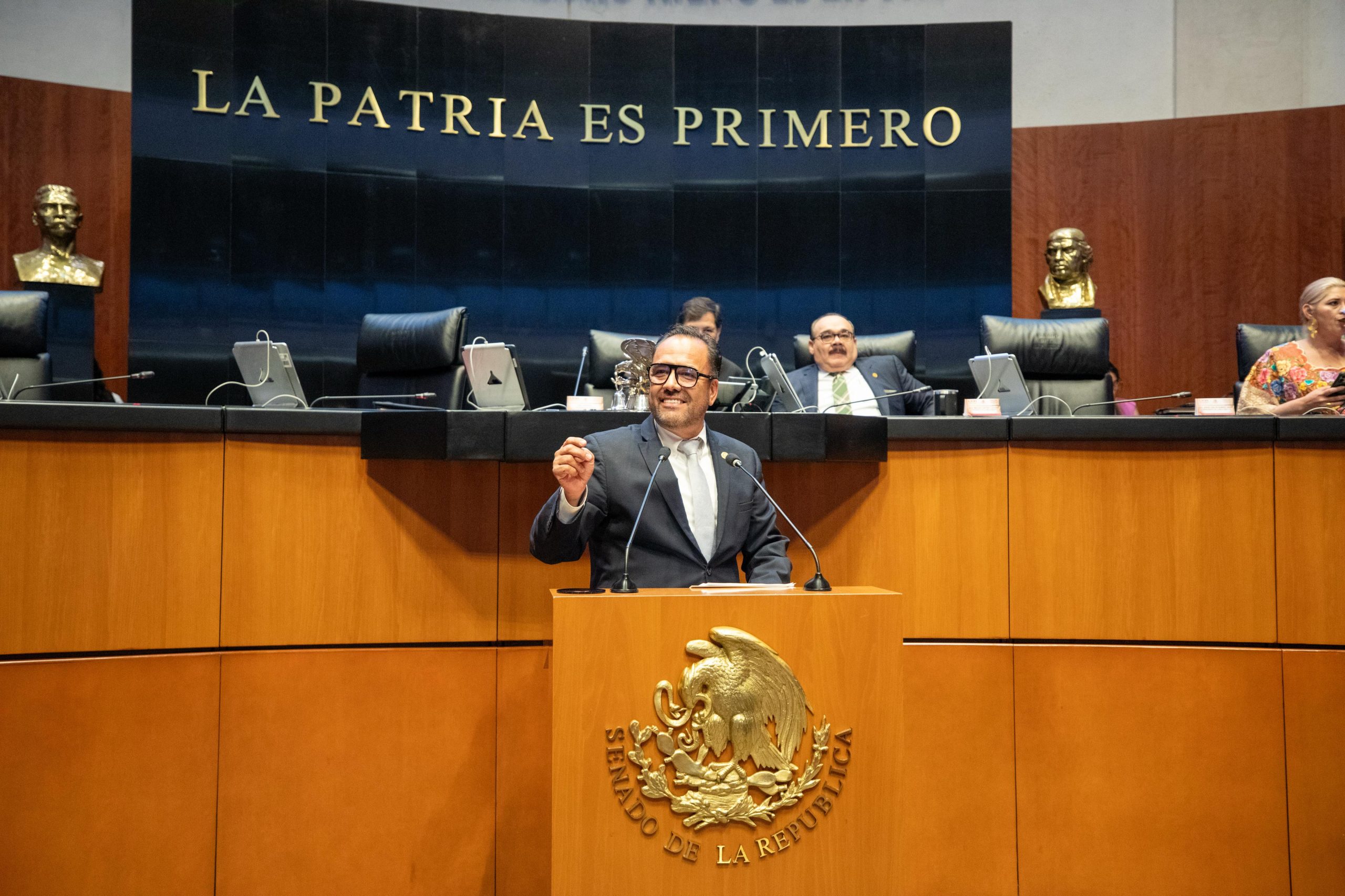 Loera Senado