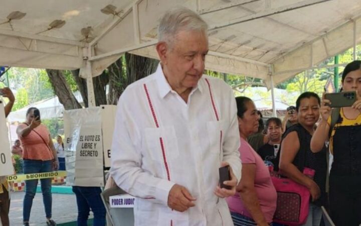 AMLO_VOTA_1-720x450