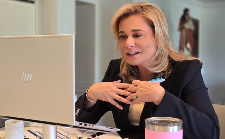 c118165d-f6d5-42a4-9363-8b7972ffcfd2