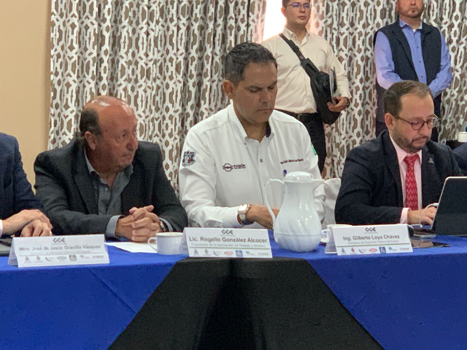 3e98ad20-b559-4c1e-aea5-56224cf49a86