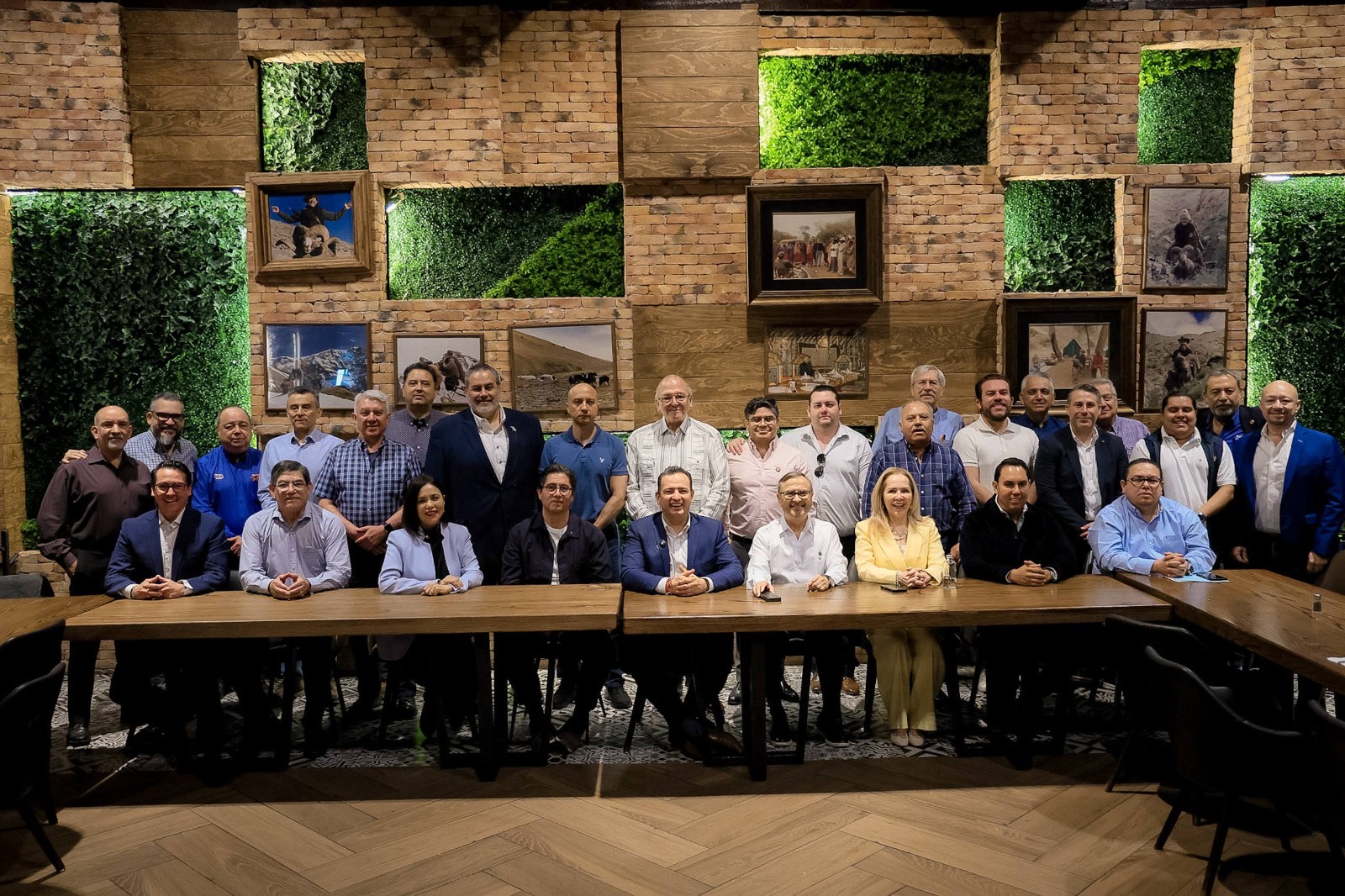 c1e06484-d2d9-465b-bdde-4093092ed172