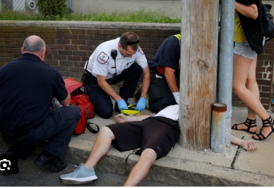 Captura de pantalla_15-4-2026_165440_www.google.com