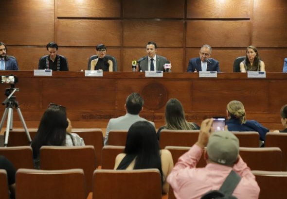 CONFERENCIA-DE-PRENSA-JUAN-GABRIEL13-1140x570